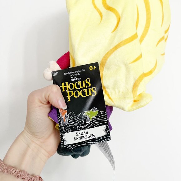 ✨ NWT Disney Hocus Pocus Sarah Sanderson Plush | Disney - Picture 4 of 4